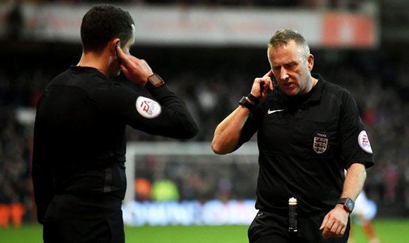 Referee