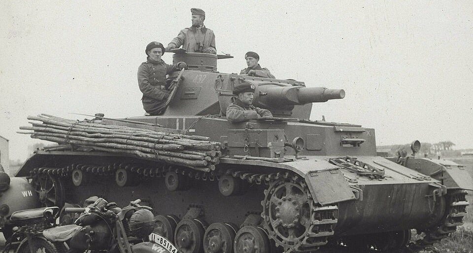 File:Duitse Panzerkampfwagen IV, Ausführung D, van 9. Panzerdivision tijdens de opmars in mei 1940 2000-336-001.jpg File:Duitse Panzerkampfwagen IV, Ausführung D, van 9. Panzerdivision tijdens de opmars in mei 1940 2000-336-001.jpg