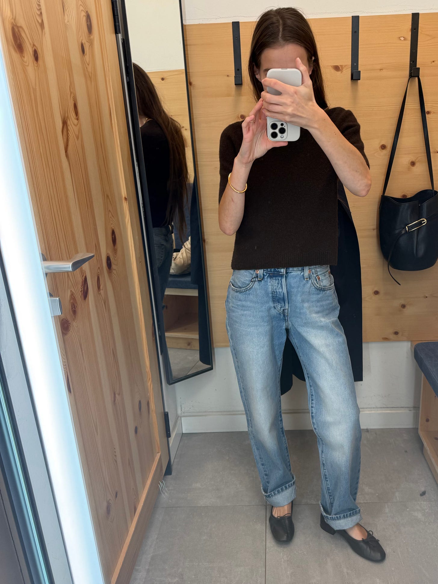 The Denim Jeans That Made 272,000 People Stop Scrolling