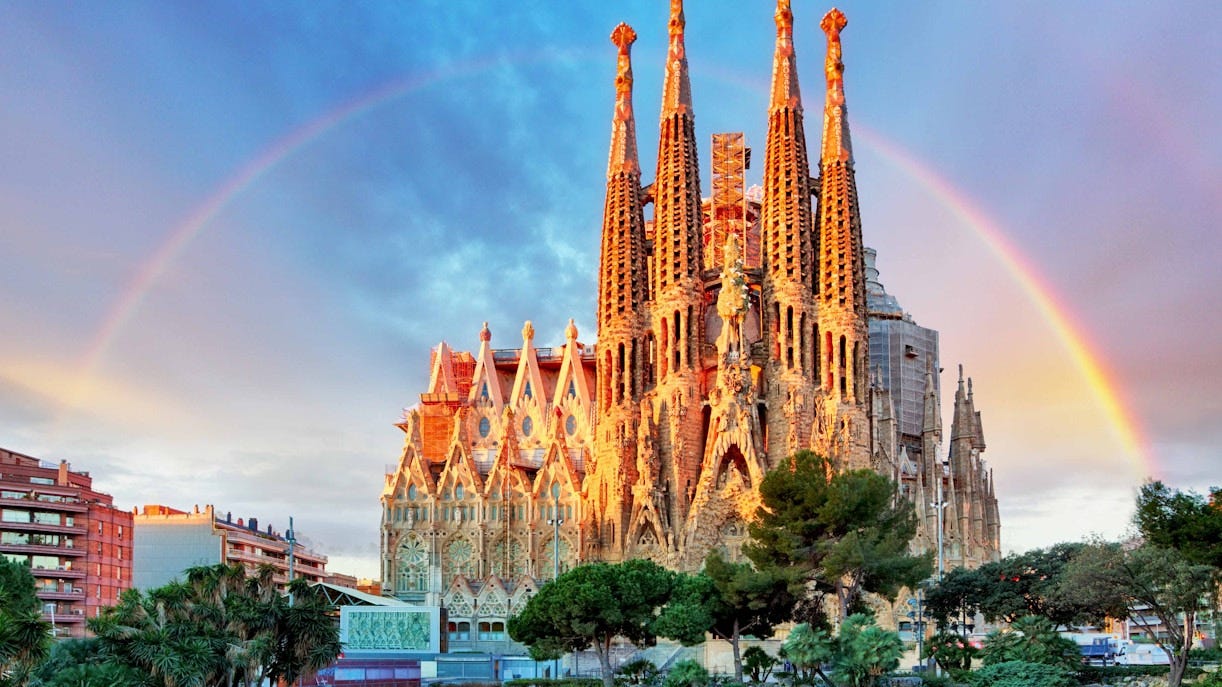 Explicação das fachadas da Sagrada Família | História e simbolismo