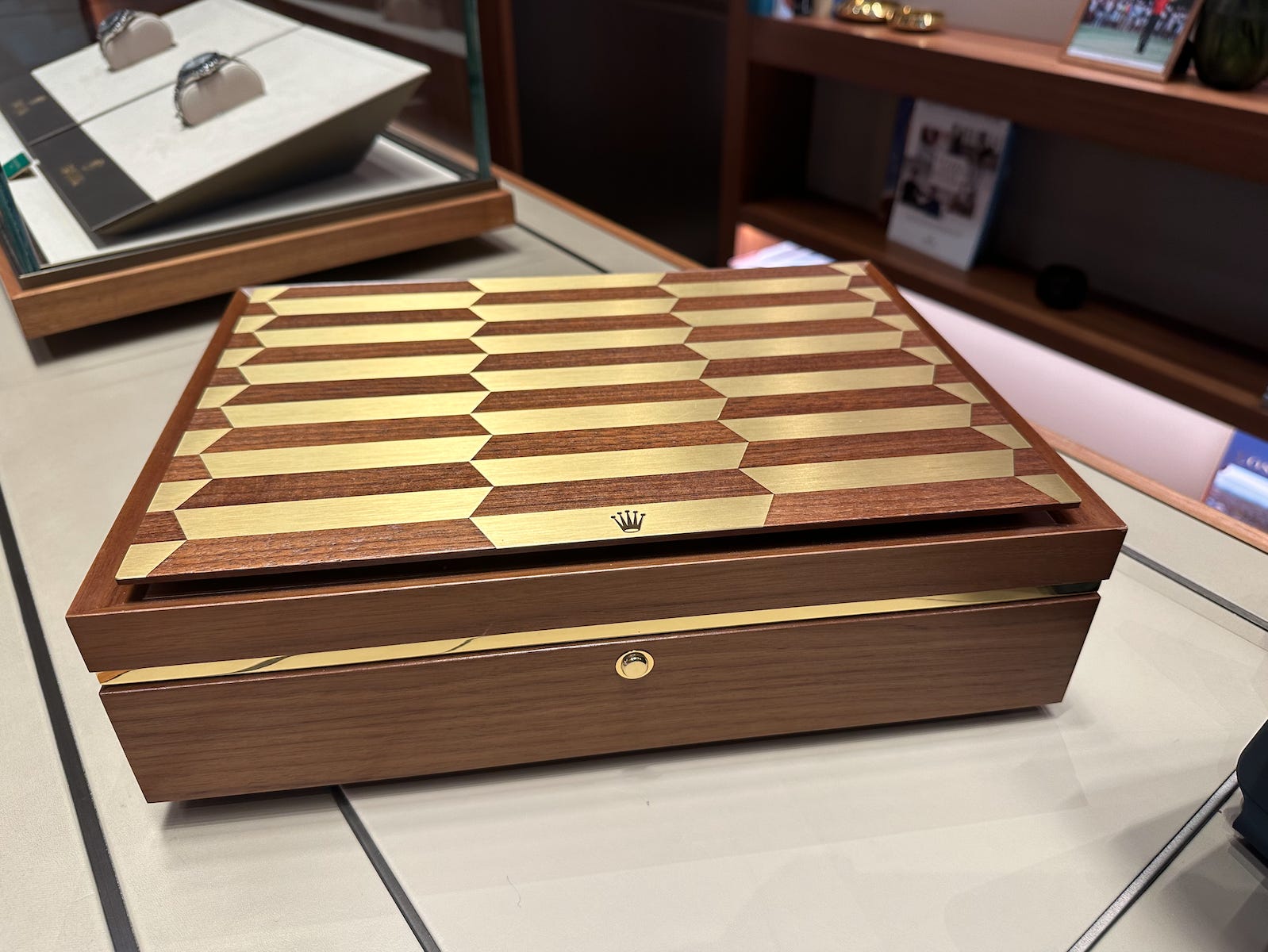 Review: Rolex Cosmograph Daytona “Panda” 116500LN