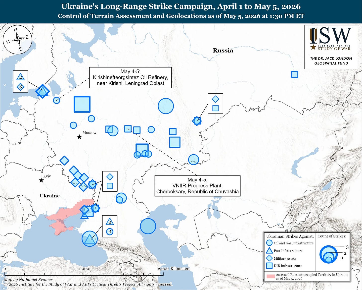 Môže ísť o grafiku, na ktorej je mapa a text, v ktorom sa píše „Ukraine's Long- Range Strike Campaign, April 1 to May 5, 2026 Control of Terrain Assessment and Geolocations as of May 5, 2026 at 1:30 PM ET 2 3 Russia May 1-5: Kirishinefte Kirishinefteornsintez Refinery, near Kirishi. Leningrad Oblast ISW STUDYOFWAR STUDV' THED JACK LONDON GEOSPATIAL CEOSPATIALFUND FUND Mascow 合 Ukraine May 4-5; VNIIR-Progress VNIIR- Plant, Cherboksary, Republic Chuvashia 2 3 1.000 op Nethoniei KлaweT 부 2021 026 Irstitate/i Stwdy อ Wer πα' AETS Critica! Threits Praject. A店 rights reserzved. Ukrainlan Strikes Against: Count Strikes: ilamdGrIat Infresiructure 2,000 Kibuters โ Miitary โทโครไามร์แรม acempeed Peritory ay 2020 kraine“ Môže ísť o grafiku, na ktorej je mapa a text, v ktorom sa píše „Ukraine's Long- Range Strike Campaign, April 1 to May 5, 2026 Control of Terrain Assessment and Geolocations as of May 5, 2026 at 1:30 PM ET 2 3 Russia May 1-5: Kirishinefte Kirishinefteornsintez Refinery, near Kirishi. Leningrad Oblast ISW STUDYOFWAR STUDV' THED JACK LONDON GEOSPATIAL CEOSPATIALFUND FUND Mascow 合 Ukraine May 4-5; VNIIR-Progress VNIIR- Plant, Cherboksary, Republic Chuvashia 2 3 1.000 op Nethoniei KлaweT 부 2021 026 Irstitate/i Stwdy อ Wer πα' AETS Critica! Threits Praject. A店 rights reserzved. Ukrainlan Strikes Against: Count Strikes: ilamdGrIat Infresiructure 2,000 Kibuters โ Miitary โทโครไามร์แรม acempeed Peritory ay 2020 kraine“