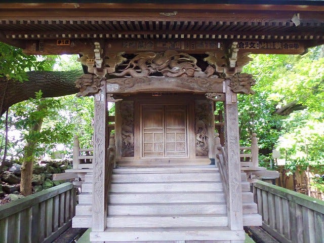 Wooden Carving at Nishiarai Daishi temple Wooden Carving at Nishiarai Daishi temple