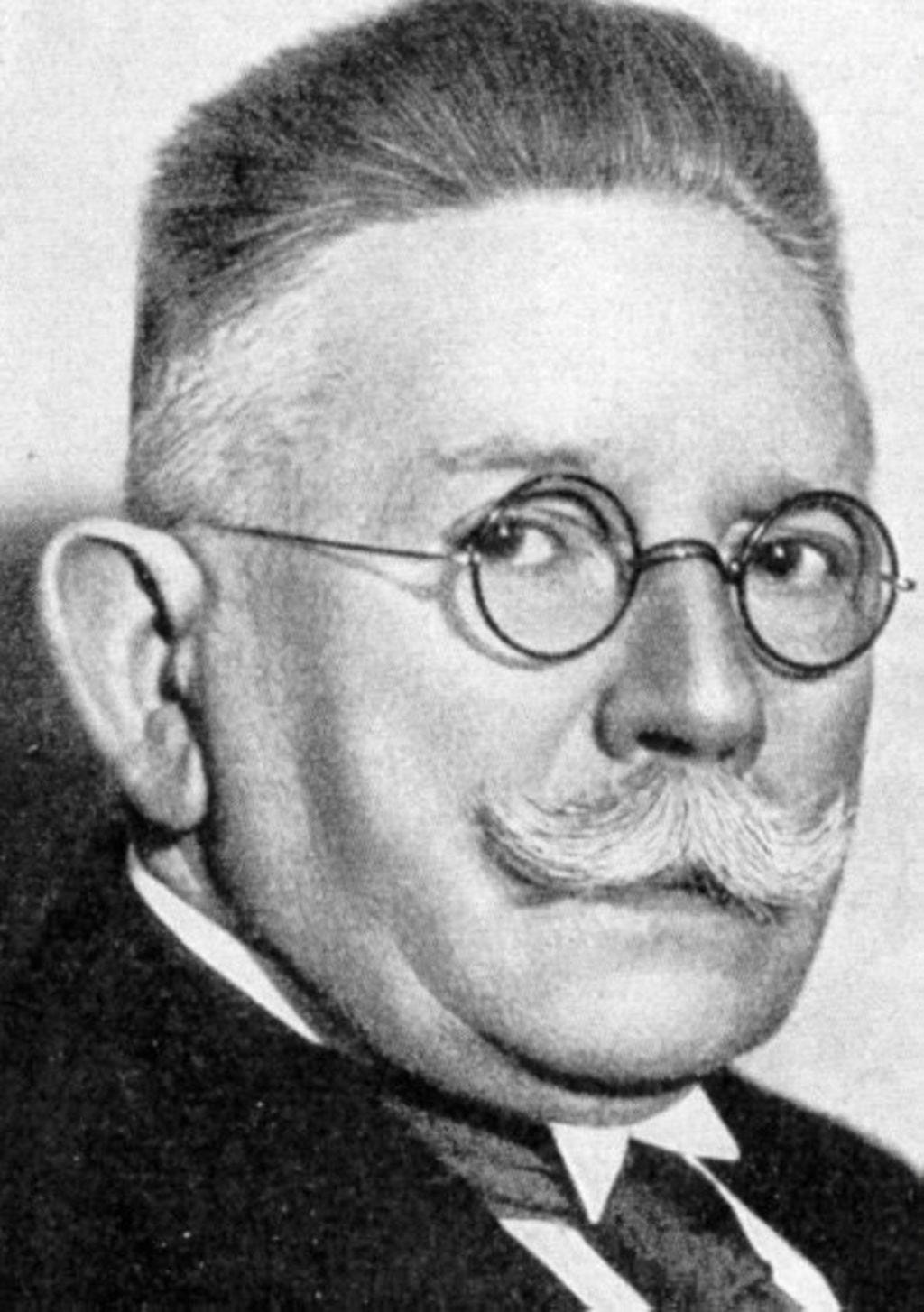LeMO Biografie - Alfred Hugenberg