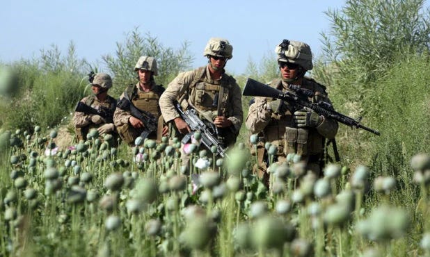 Neocolonial Drug Trafficking og British Empire's Opium Wars Dagens “Narco-stater ” og “Hvitvasking av medikamentpenger ”