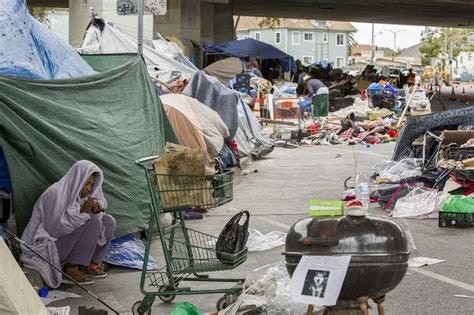 Oakland to try 'safe haven' camps for homeless