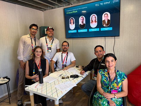 Rodrigo y Ariel fueron a pasear.