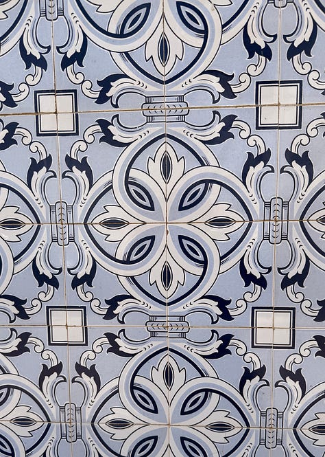 Calçadas and azulejos
