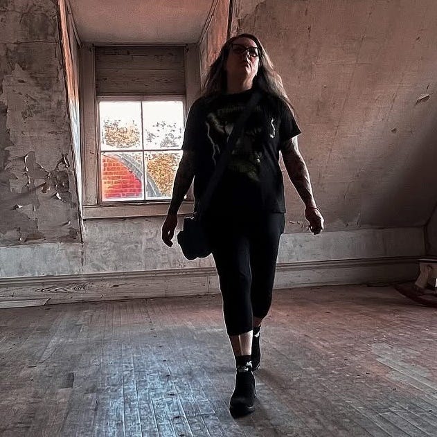 Amy | Tomes & Tombstones