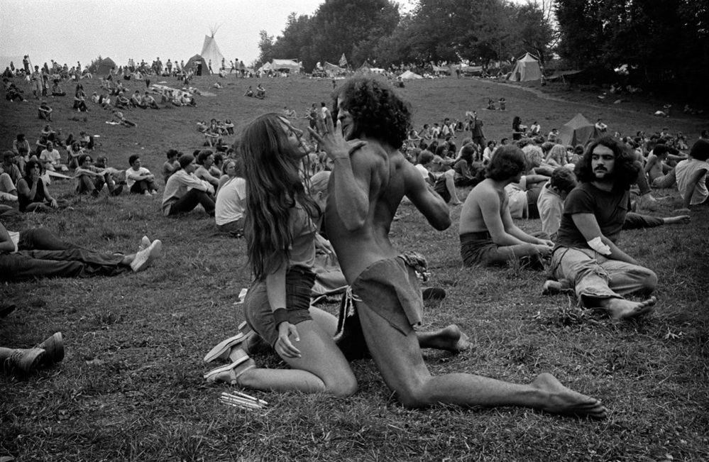 The music photographer trusted by the stars - BBC News