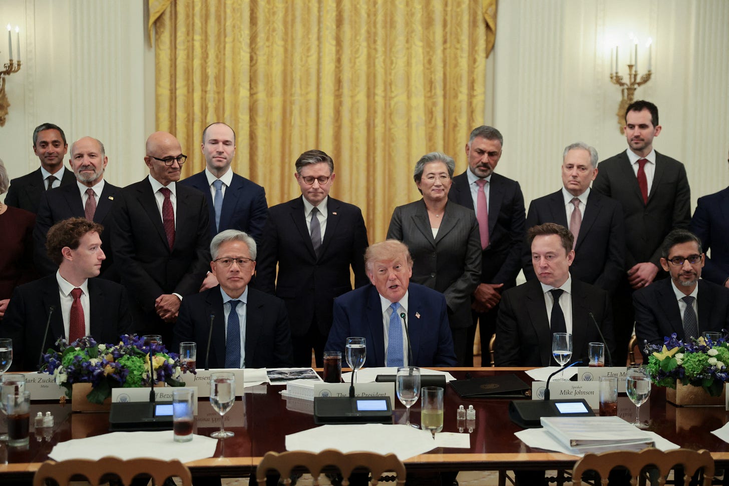 Trump faz encontro com CEOs de IA na Casa Branca; veja FOTOS | G1