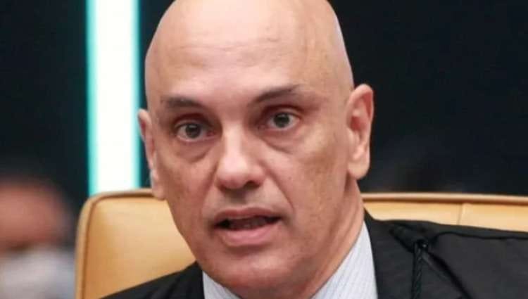 Moraes mentiu ao dizer que informações eram públicas e usou TSE para investigar contratado em obra de seu apartamento