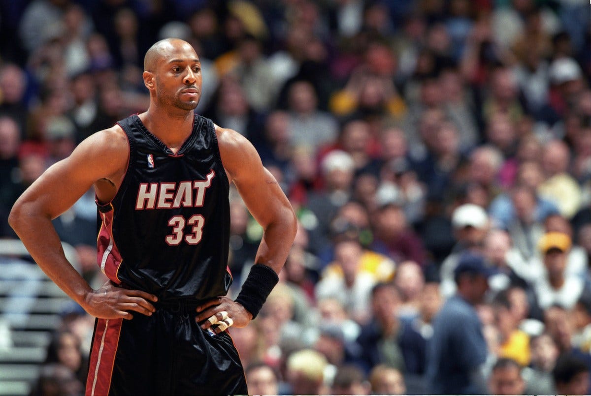 Alonzo Mourning Refused to Leave on a Stretcher After Suffering His  Career-Ending Knee Injury: 'If I Had to Crawl Off the Court, I Would Have'