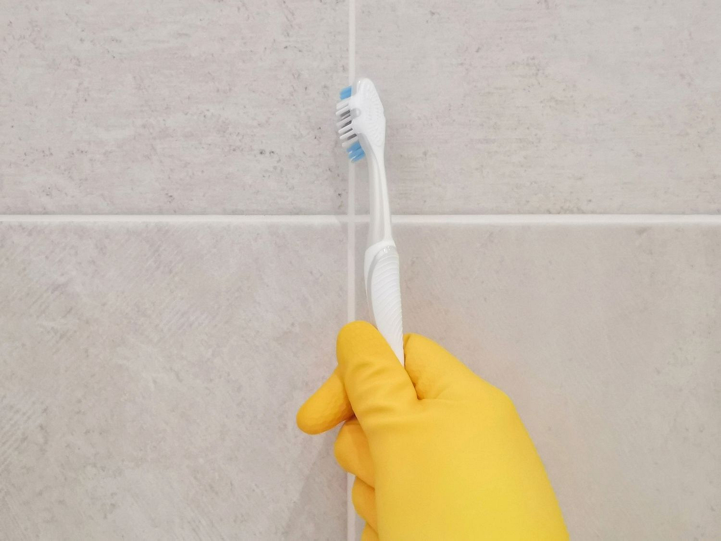 How To Clean Grout: 3 Easy Steps