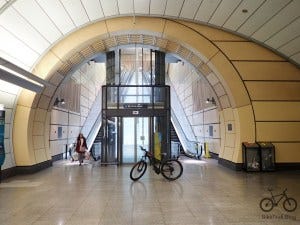 The Macquarie Uni Station The Macquarie Uni Station