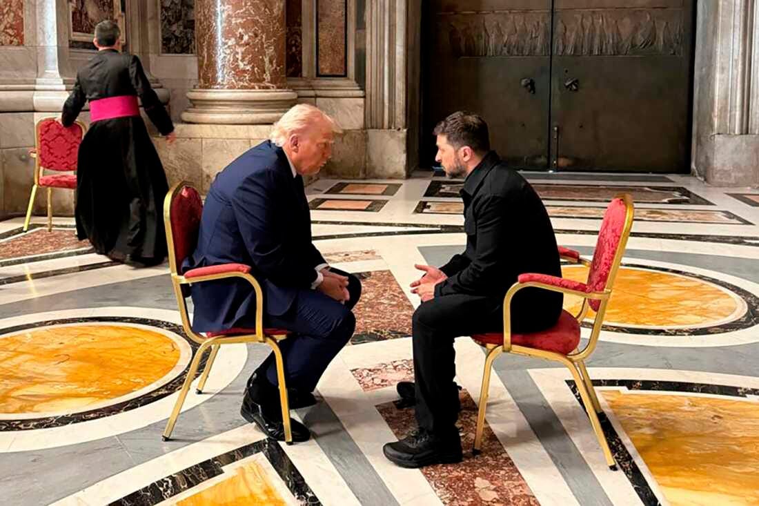 Ukraine's President Volodymyr Zelenskyy, right, and President Trump, talk Ukraine's President Volodymyr Zelenskyy, right, and President Trump, talk