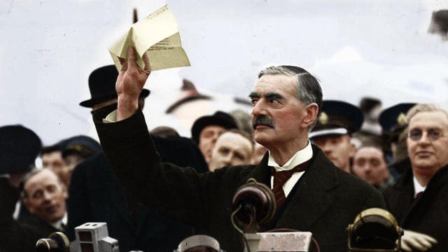 Neville Chamberlain returning from Germany with the piece of paper signed  by Hitler which would bring "peace for our time" September 30th, 1938.  [1920x1080] : r/HistoryPorn