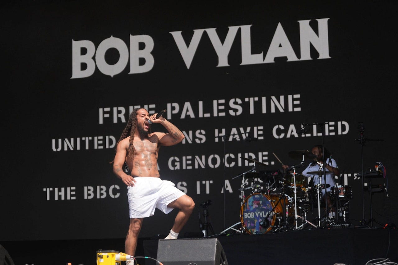 Bob Vylan op Glastonbury.