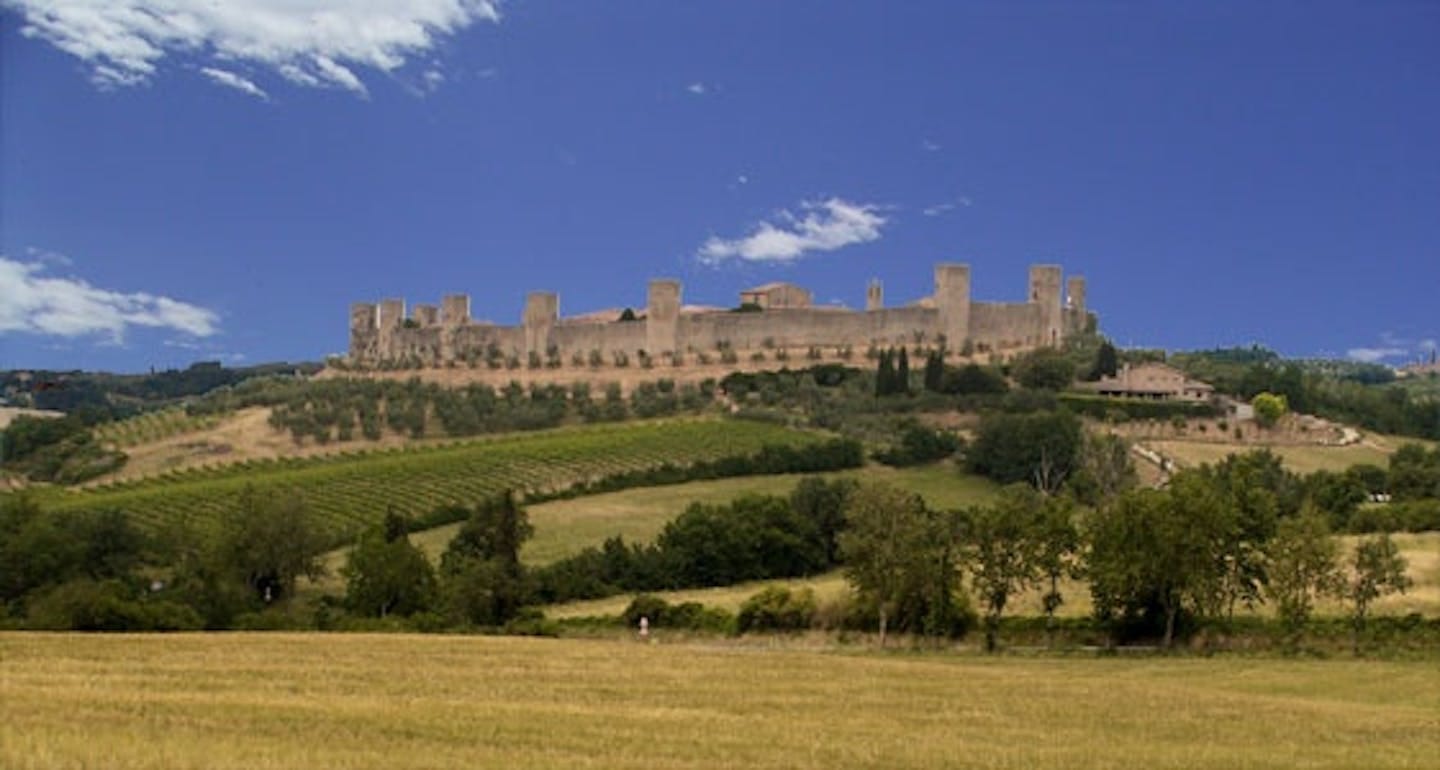 IL CASTELLO DI MONTERIGGIONI | I Luoghi del Cuore - FAI