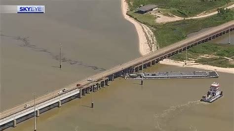 Galveston bridge closure: Gulf Intracoastal Waterway closed after barge ...