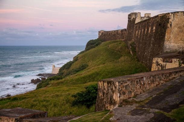 The fortification of San Cristobel’s immense walls (Labar / CC BY-NC 2.0) The fortification of San Cristobel’s immense walls (Labar / CC BY-NC 2.0)