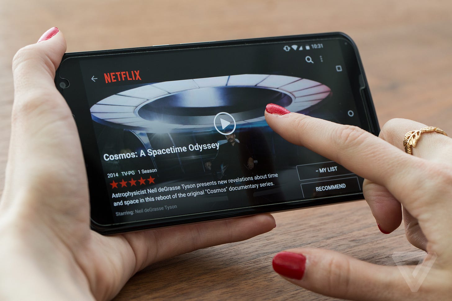 Netflix is ditching five-star ratings in favor of a thumbs-up | The Verge