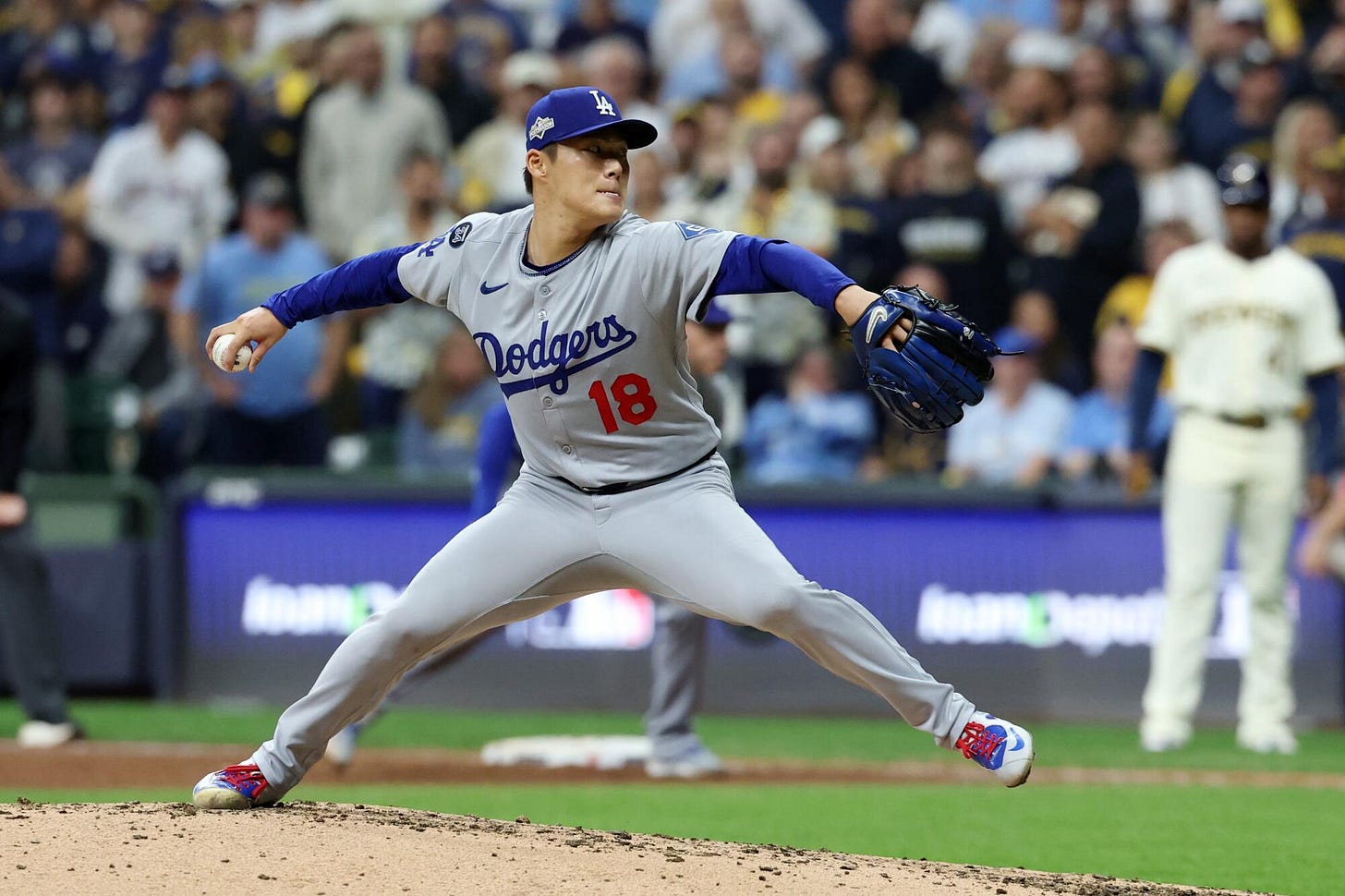 Yoshinobu Yamamoto throws complete game in Dodgers' NLCS Game 2 win - Los  Angeles Times