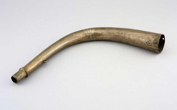 A copper alloy musical horn from the Dowris Hoard. A copper alloy musical horn from the Dowris Hoard.