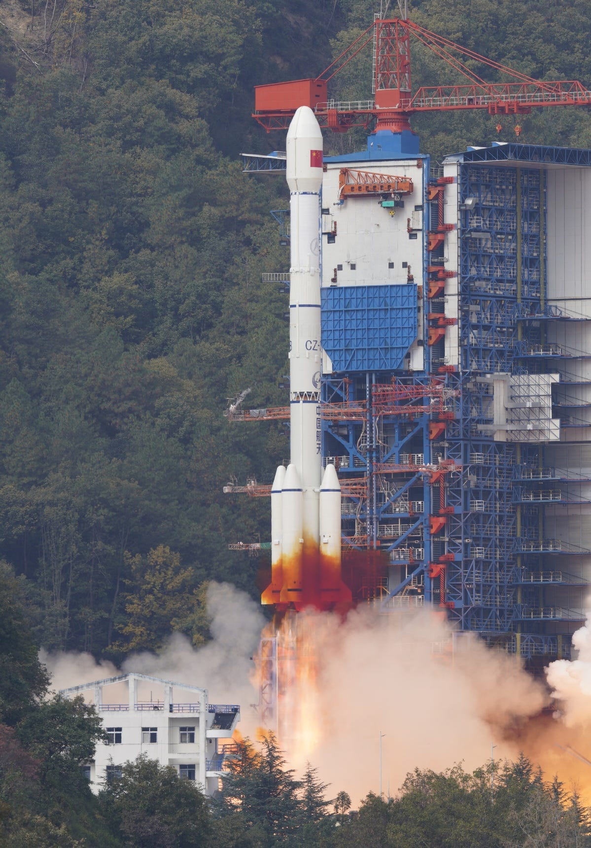 The Long March 3B/E Y103 vehicle lifting off from Launch Complex 3.