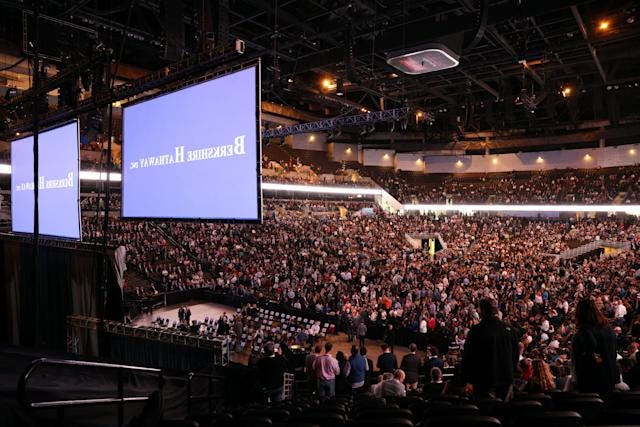 What happened at Warren Buffett's annual meeting