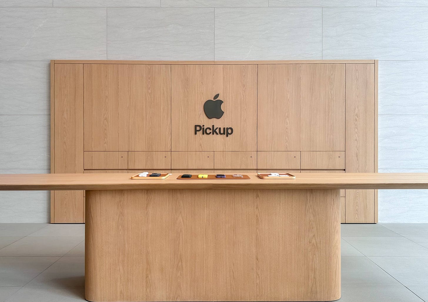 The Apple Pickup counter at Apple Nanjing East. The Apple Pickup counter at Apple Nanjing East.