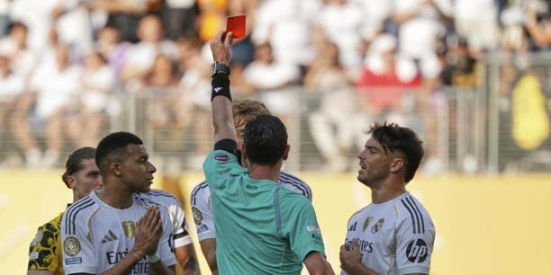 Huijsen, en el momento de ser expulsado