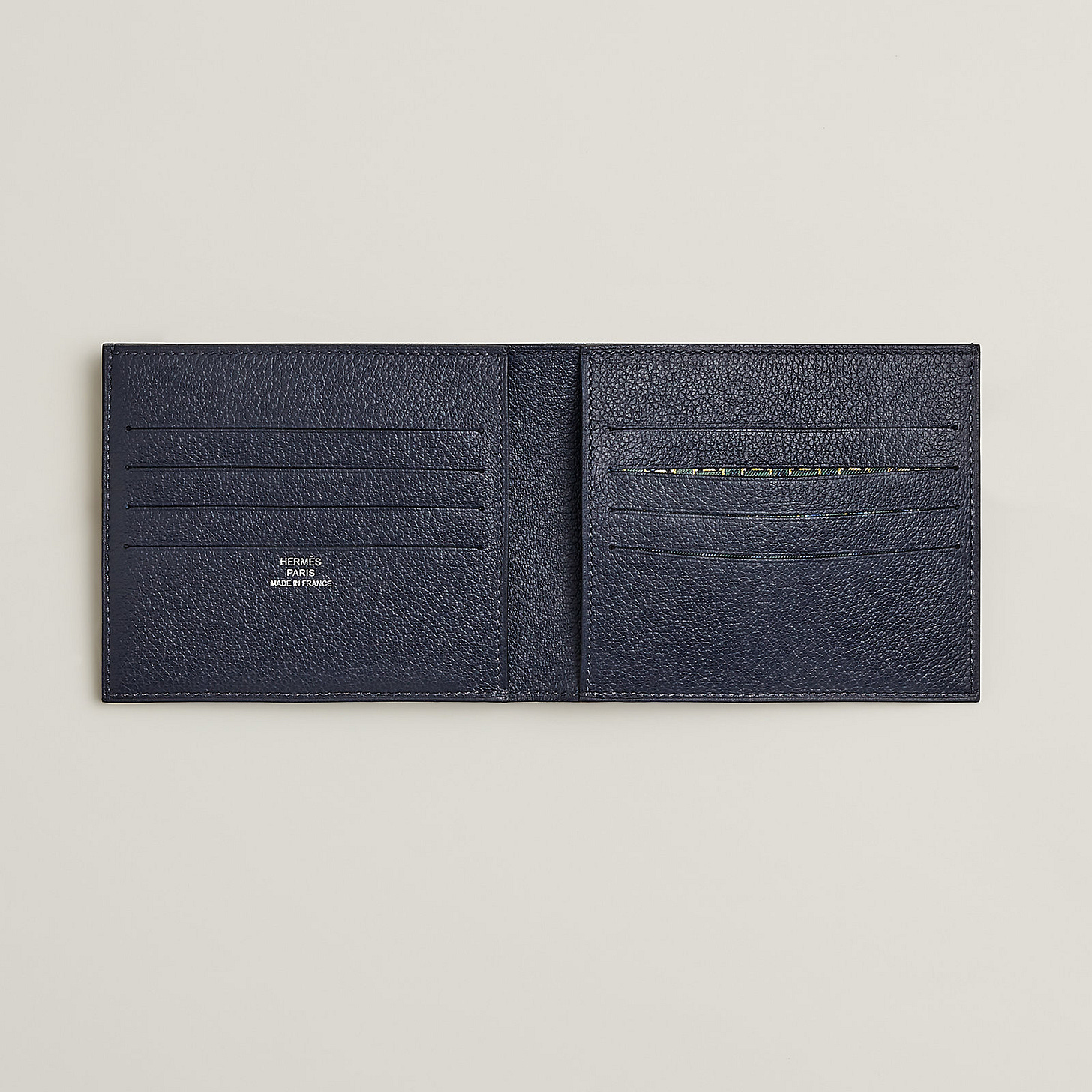 View: Worn, Citizen Twill Compact card holder View: Worn, Citizen Twill Compact card holder