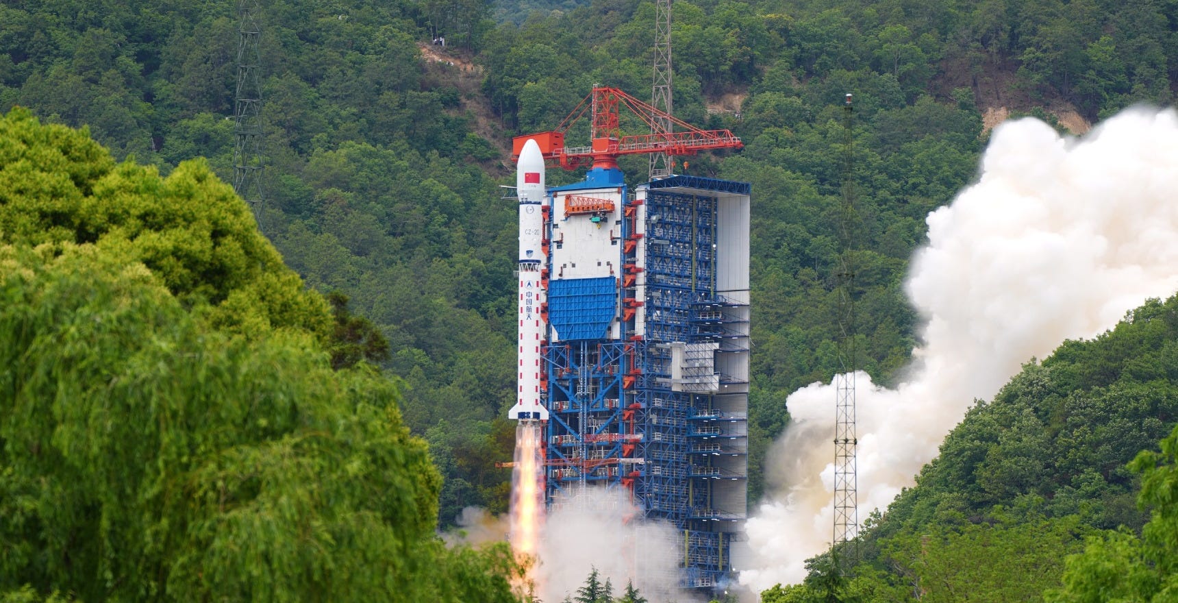 The Long March 2D Y109 vehicle lifting off from Launch Complex 3 at the Xichang Satellite Launch Center on April 24th 2026.