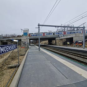 Infrabel met en service les nouveaux quais de la gare bruxelloise du Moensberg