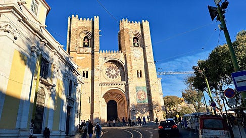 Dómkirkjan í Lissabon. Dómkirkjan í Lissabon.