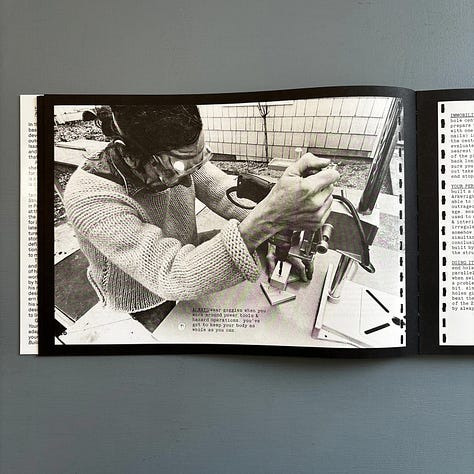 Ken Isaacs, (1974), How to Build Your Own Living Structures, Edited by Pierre Hourquet and Christophe Daviet-Thery, Design by Pierre Hourquet, Text by Susan Snodgrass, Christophe Daviet-Thery, Paris, 2025 [Saint-Martin Bookshop, Bruxelles-Brussel. Les presses du réel, Dijon. © Estate of Ken Isaacs]