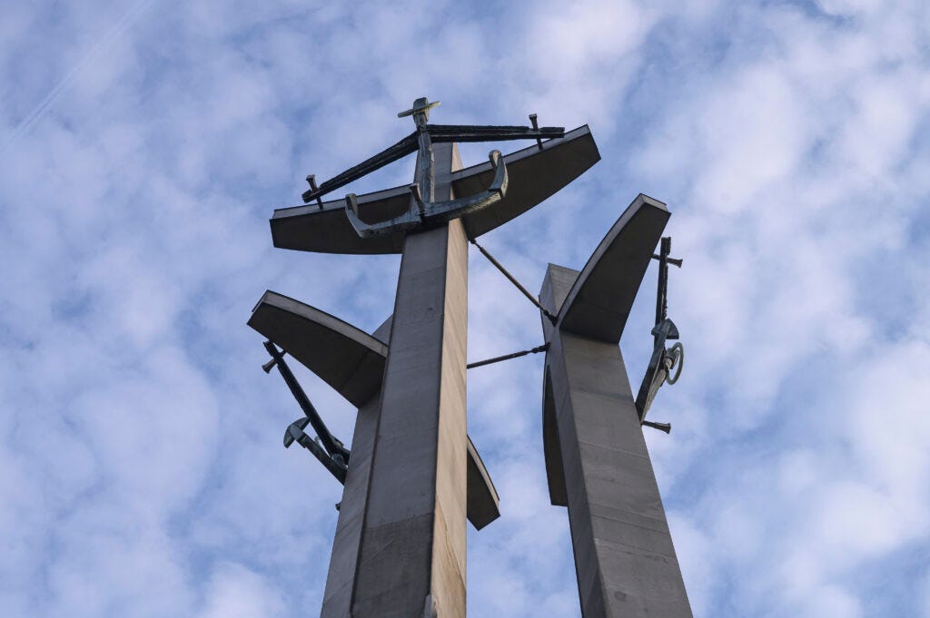 Monument to the Fallen Shipyard Workers of December 1970 - GAPS Gdańsk Monument to the Fallen Shipyard Workers of December 1970 - GAPS Gdańsk