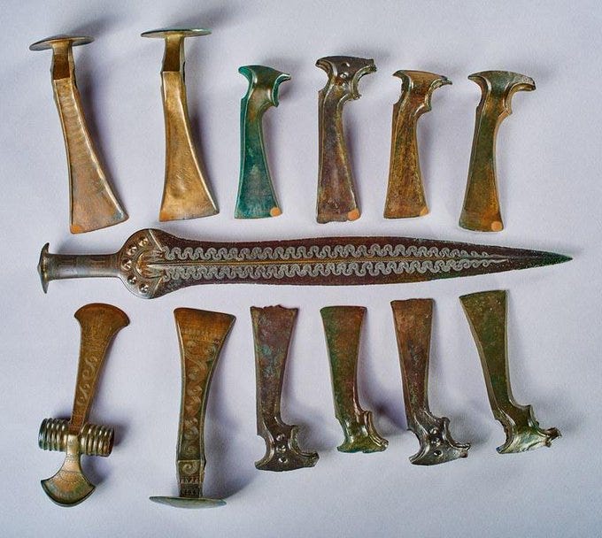 Objets de l’âge du Bronze Objets de l’âge du Bronze