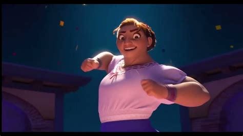 Stan Twitter: Luisa Madrigal dancing to Jesy Nelson - YouTube