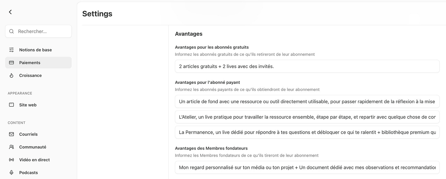 Configuration des avantages des abonnements gratuit, payant et Fondateur d’une newsletter Substack.