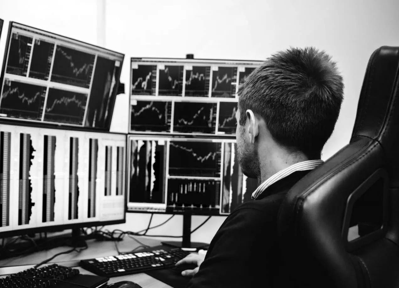 An AXIA Trader An AXIA Trader