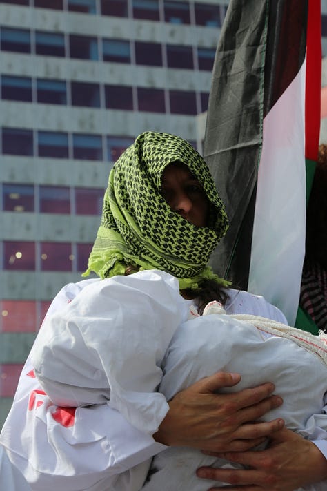 Miles de personas se manifestaron en el País Vasco en apoyo al pueblo palestino y en contra del genocidio. Más de 41.000 personas han sido asesinadas por el Estado de Israel.