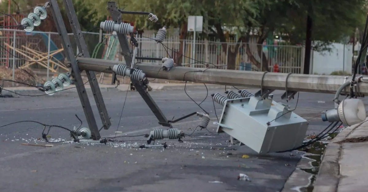 Storm damage in Mexicali knocks out 160 power poles Storm damage in Mexicali knocks out 160 power poles