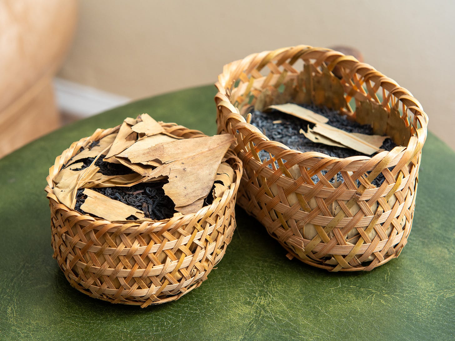 ID: Two sizes of liu an basket tea