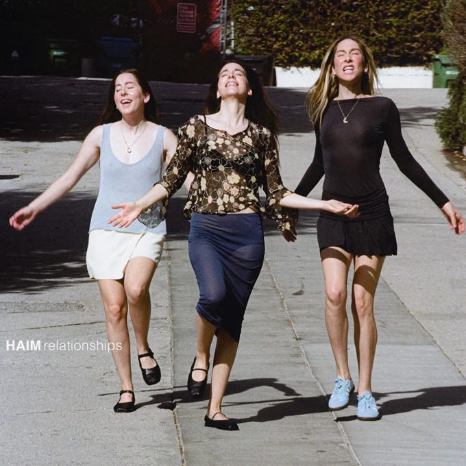 Here's why we're aspiring towards the effortless wardrobe of Haim's 'single girl summer' Here's why we're aspiring towards the effortless wardrobe of Haim's 'single girl summer'