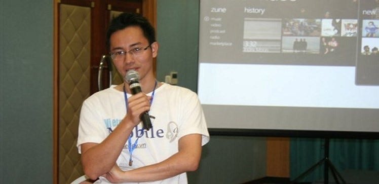 Anh Tùng thường xuyên tham gia các sự kiện của cộng đồng công nghệ Việt với vai trò một speaker