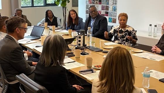 Mayor Barbara Lee in a discussion group. (Image source: Mayor Barbara Lee / City of Oakland)