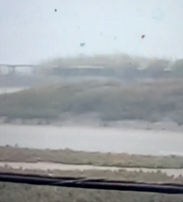 A blurry image of a beach

AI-generated content may be incorrect.