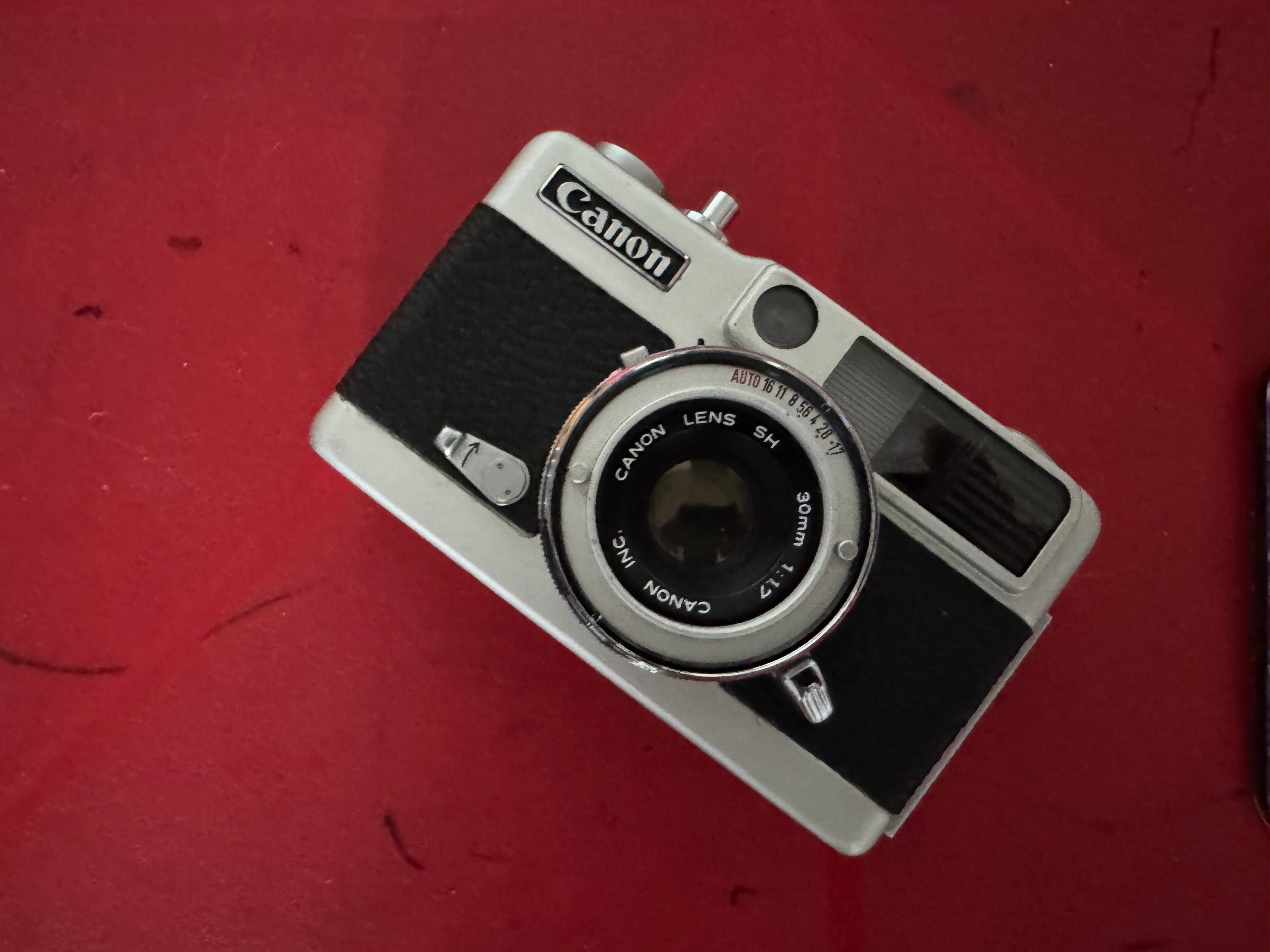 Canon Demi EE17: A First Look